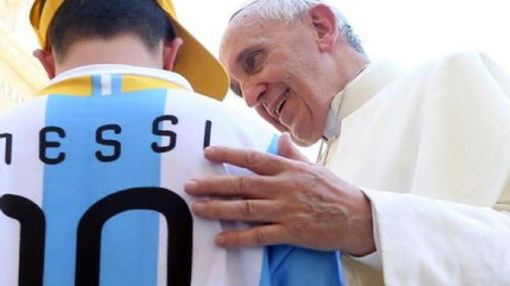 Papa Francisco a Messi: "Conservá esa sencillez"