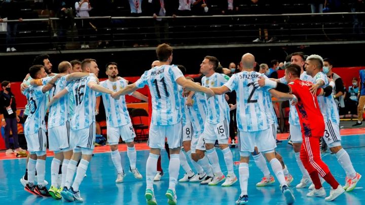 La selección argentina de futsal juega hoy la final frente a Portugal