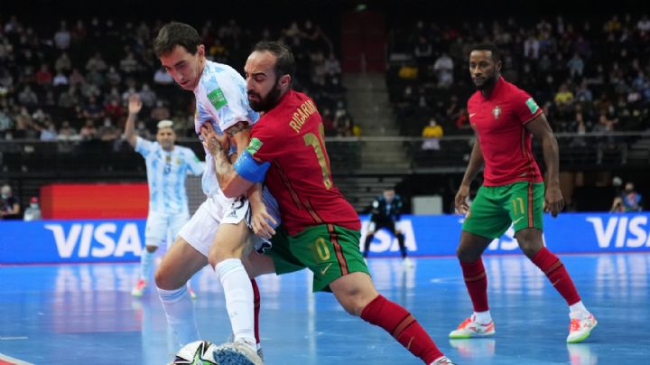 La selección argentina de futsal no pudo contra Portugal