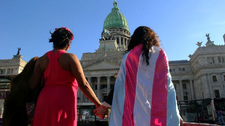 Es ley: el colectivo trans tiene un cupo del 1 % para trabajar en el Estado