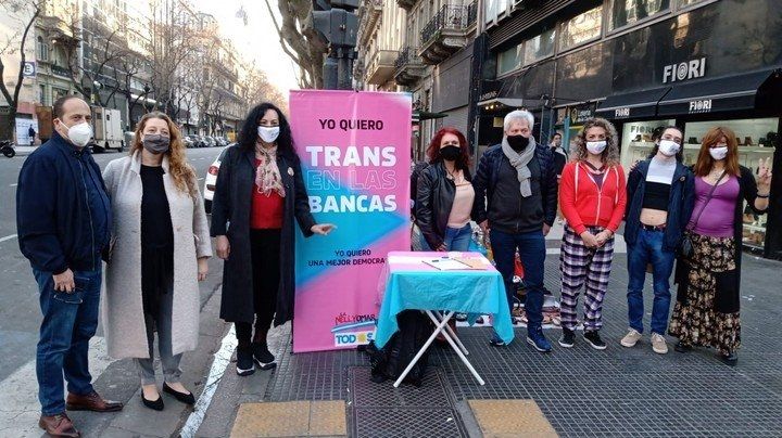 Por una banca en representación de sus derechos