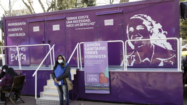 El camión sanitario transfeminista pasó por Saavedra