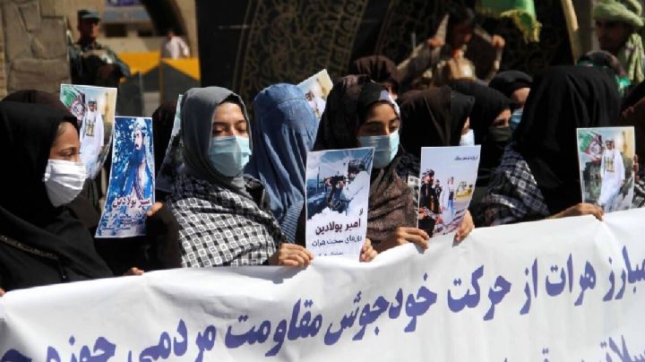 Mujeres afganas alzaron la voz y protestaron en contra del régimen talibán