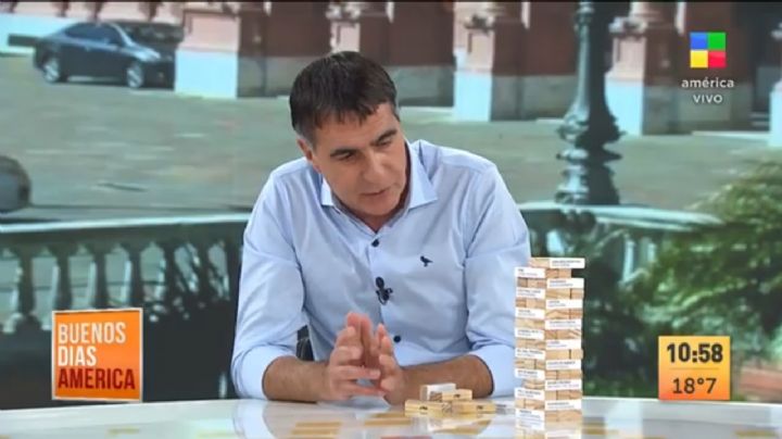 Antonio Laje jugó al jenga con el Gobierno