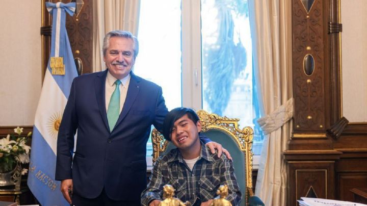 El presidente recibió a un joven wichí nominado para un premio internacional