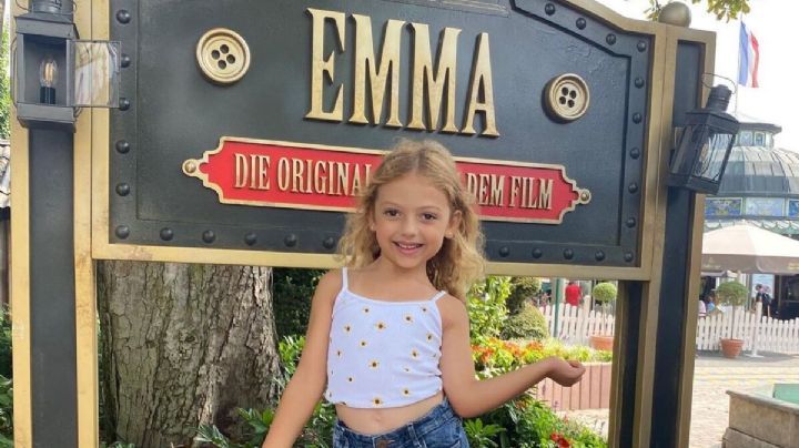 Emma, la hija de Evangelina Anderson se prepara para festejar Halloween