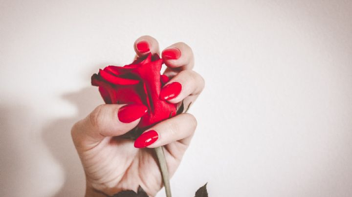 Nail art: Diseños de uñas en color rojo para lucir manos sofisticadas