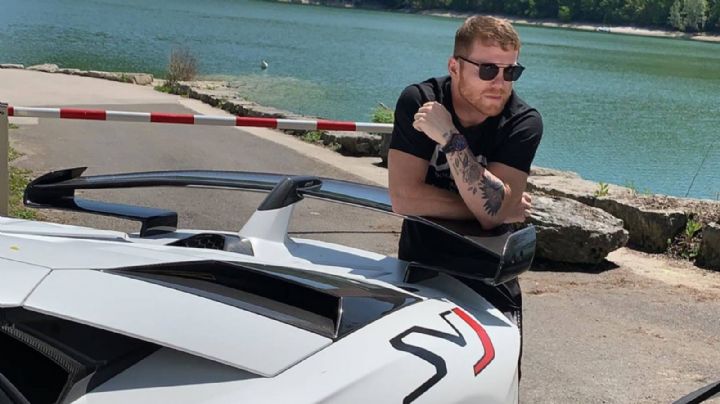 Canelo Álvarez disfruta de su nuevo auto valuado en una fortuna