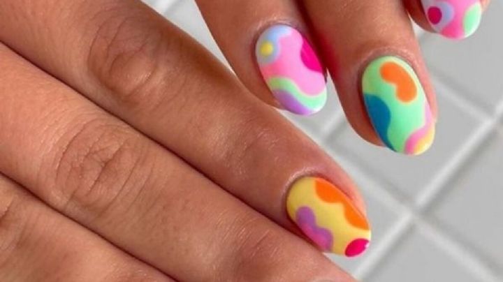 Hippie nails: 10 ideas de diseño para uñas cortas que aportan frescura a tus manos