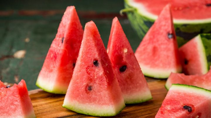 Descubre todos los beneficios de comer sandia durante el verano