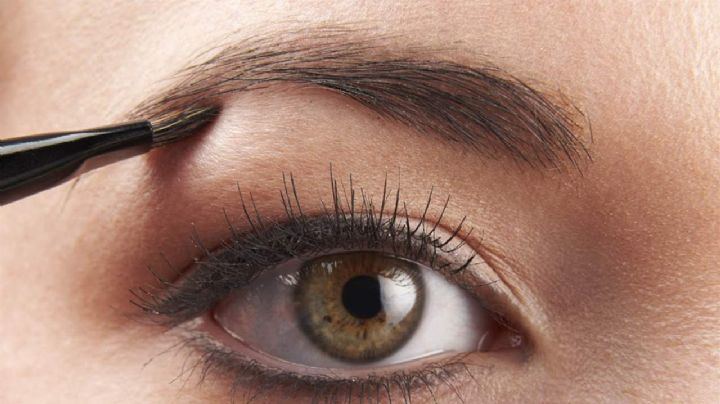 Trucos de maquillaje que mejoran la estética de las mujeres de ojos saltones