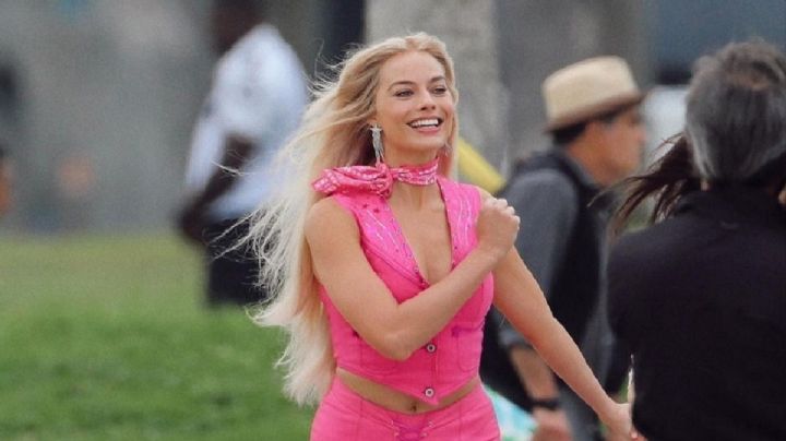 Se filtraron imágenes de Margot Robbie en las grabaciones de "Barbie"