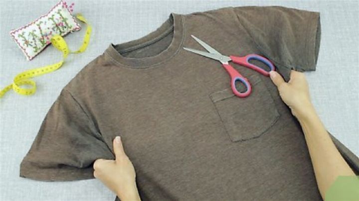 Tips para reciclar tu vieja blusa y transformarla en una remera de tendencia