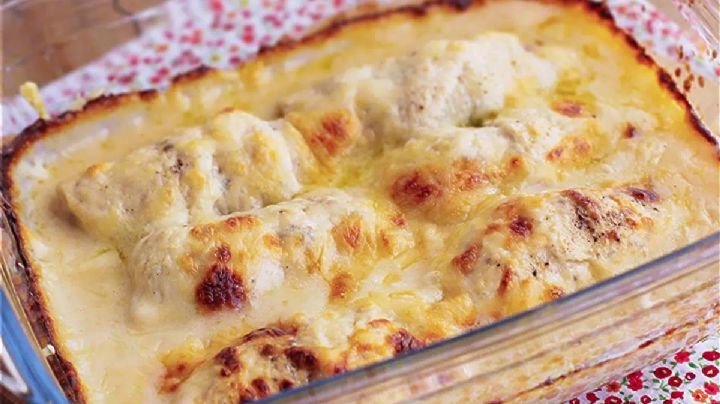 Si buscas una receta rendidora y económica, prueba con este exquisito pollo al horno con bechamel