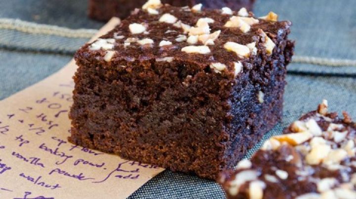 Brownie de manzana sin harina, la receta ideal para sacarte el antojo de algo dulce