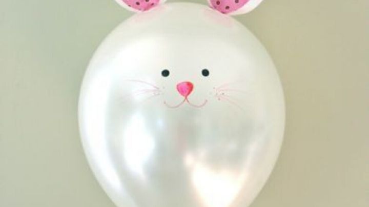 Si tienes un globo, una canica y algo de papel crea un divertido juguete para tus hijos