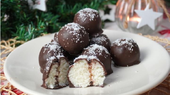 Bombones de coco, una receta irresistible que se prepara con solo 3 ingredientes