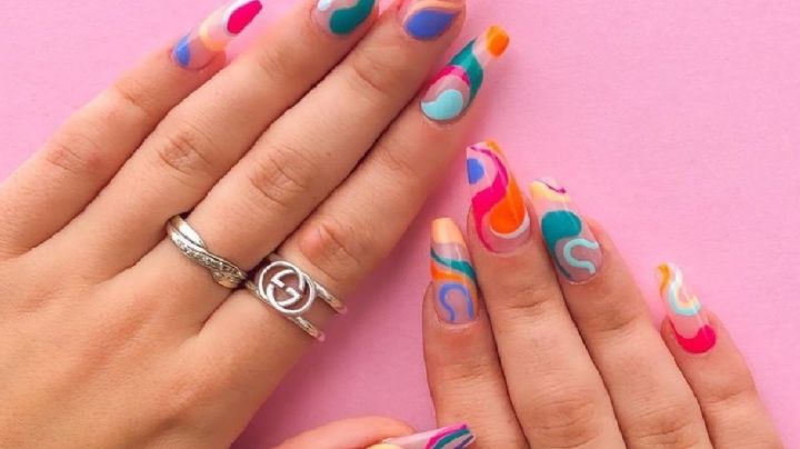 Funky nails, diseños de uñas con los colores más vibrantes de la temporada