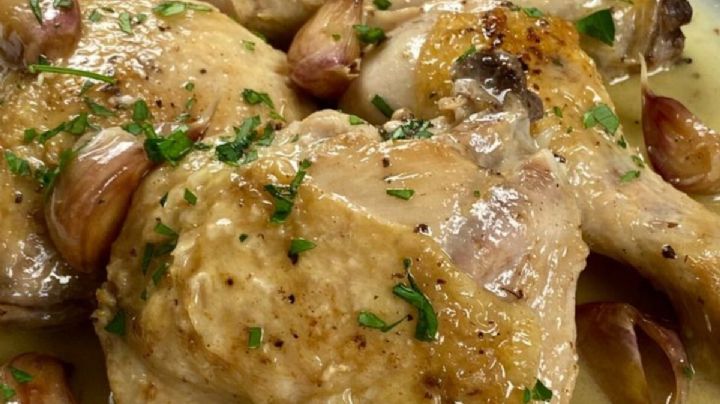 Pollo al ajillo, la receta de Paulina Cocina para preparar la cena en 20 minutos