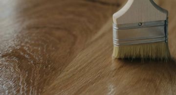 Barniz casero: la fórmula con 2 ingredientes para renovar tus maderas