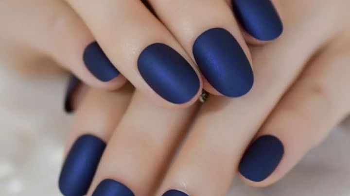 Blue nails, los diseños de uñas que le darán a tus manos elegancia y sofisticación