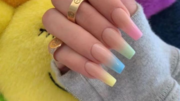 Baby boomer, 4 diseños de uñas con los colores favoritos del verano