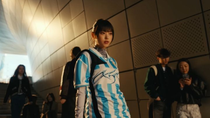 La camiseta de la Selección Argentina es tendencia en el Fashion Week de Seúl