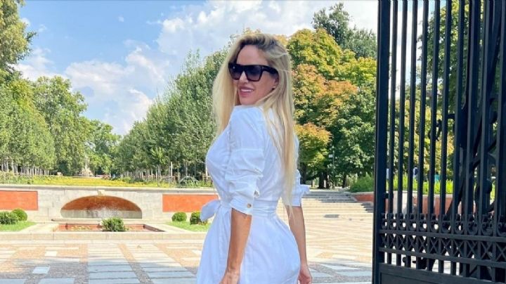 Maxibotas y mono estampado: el look de Luciana Salazar que se llevó todas las miradas