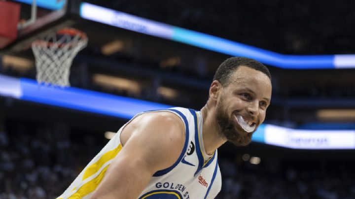 Stephen Curry traspasa la línea de lo imaginable y hace historia en la NBA