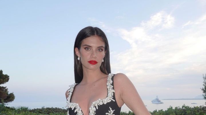 Sara Sampaio confirma que el look sastrero seguirá siendo tendencia la próxima primavera