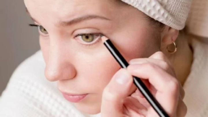 Eyeliner transparente, el truco viral de maquillaje para agrandar la mirada y lucir natural