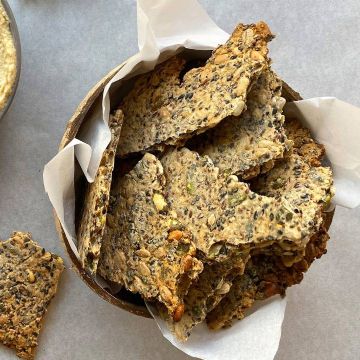 Con esta receta puedes preparar galletas tipo crackers sin gluten y cien por ciento vegetales
