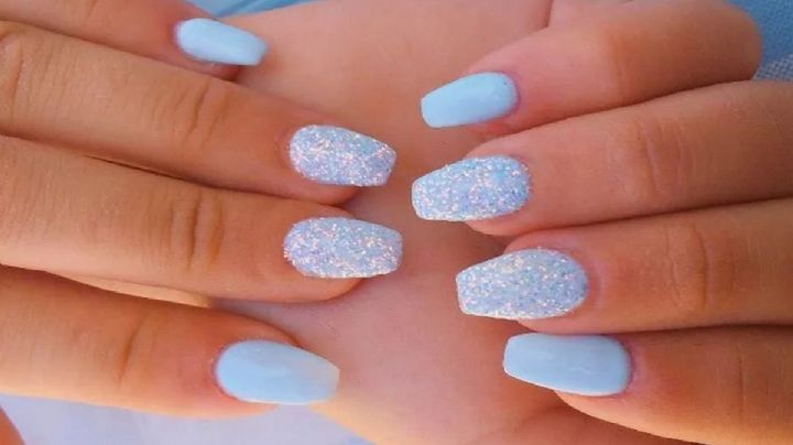 Blue light nails, 7 diseños de uñas que deberías probar esta temporada