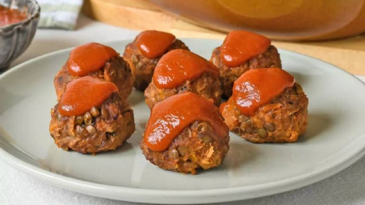 Albóndigas de lentejas rellenas con queso, un receta fácil, nutritiva y súper deliciosa