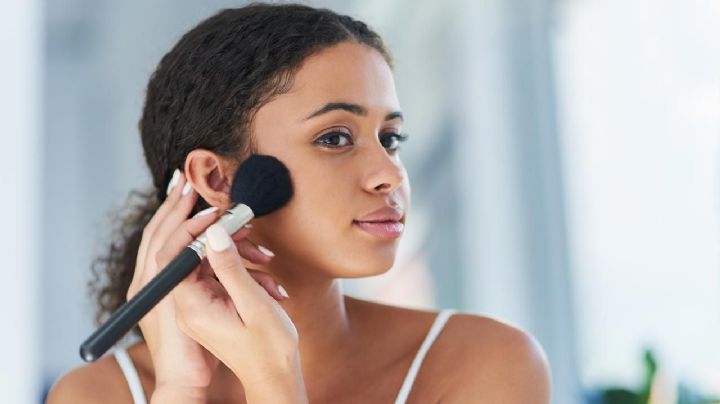 5 errores típicos del maquillaje que te hacen ver cansada, apagada o mayor de lo que eres