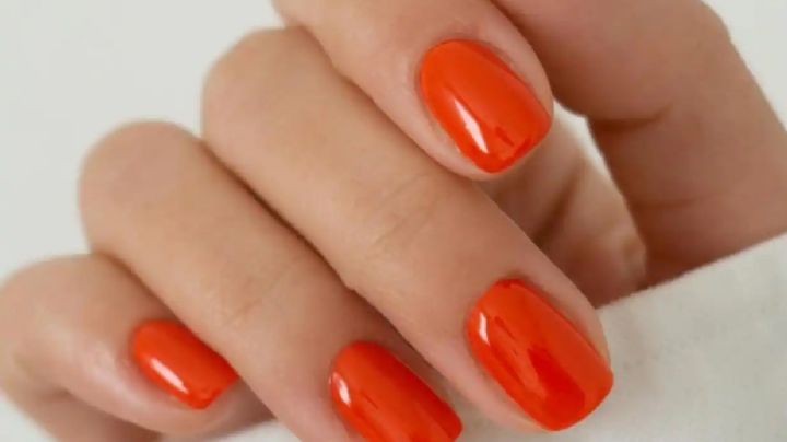 15 diseños inspiradores para uñas en naranja que puedes llevar en 2024