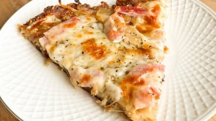 Sos amante de la pizza casera probá esta receta de fugazzeta de papa