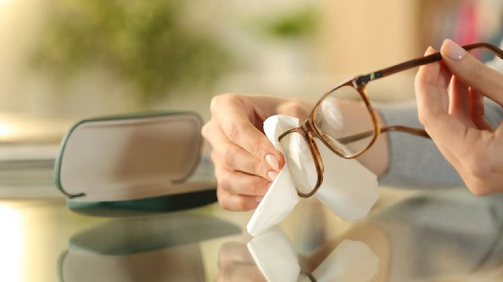 Elimina las rayas de tus anteojos con solo dos ingredientes de cocina