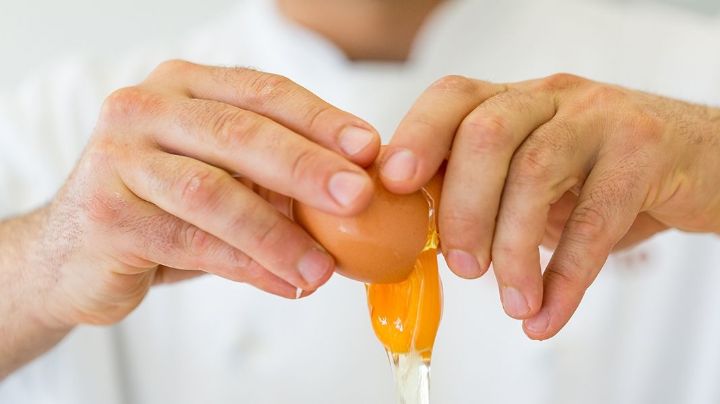 ¿Es efectivo el ritual del huevo crudo para eliminar las malas energías?