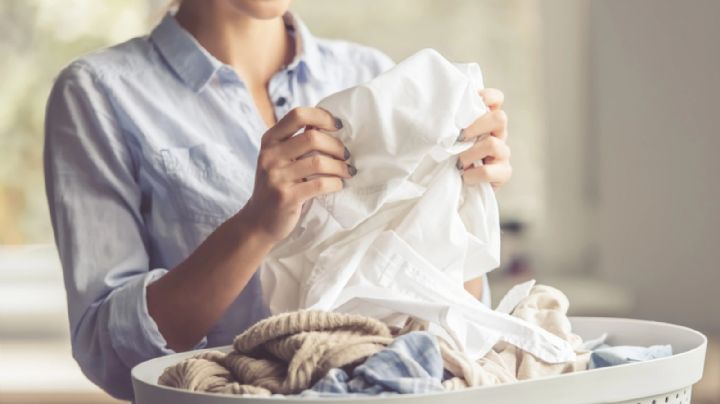 El truco de limpieza viral con el que puedes dejar tu ropa blanca como nueva en solo 40 minutos
