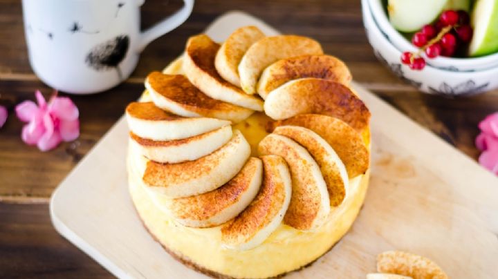 Cheesecake de manzana sin azúcar: cómo prepararlo con 3 ingredientes y en 30 minutos