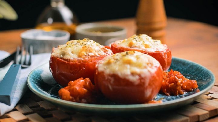 Te salvo el almuerzo con esta sencilla receta de los tomates rellenos