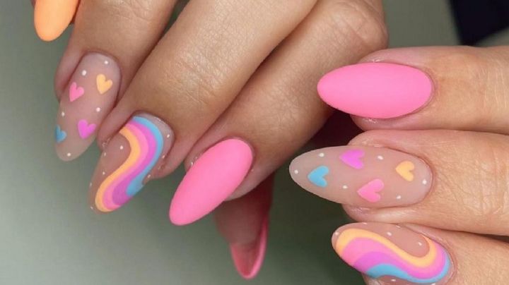 Rainbow Nails: Un toque de color y elegancia para decorar tus uñas en casa