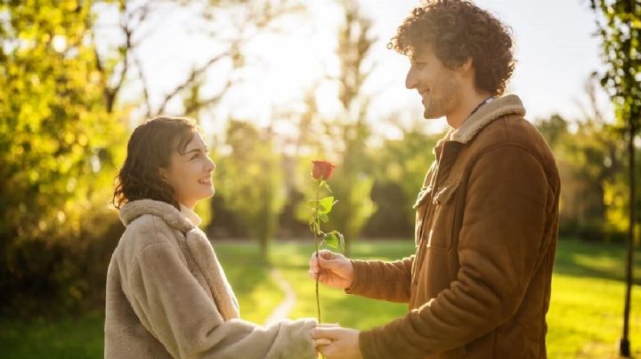 Horóscopo: Descubre la mejor forma de enamorar a una chica, según su signo