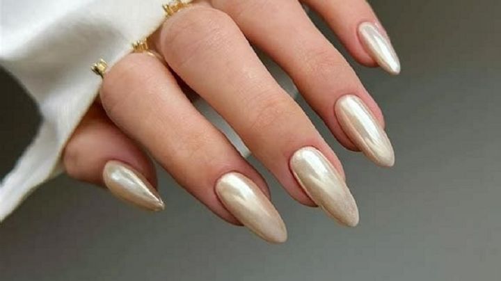 Uñas vanilla chrome: La manicura que vas a adorar esta primavera