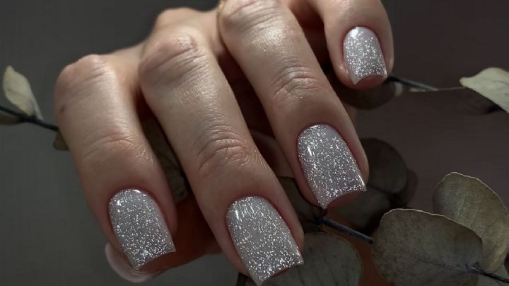 Descubre el fascinante "sugar effect" que se apodera del nail art
