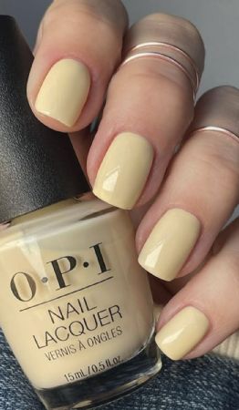 Nail Art: El amarillo mantequilla arrasa como la tendencia de uñas más elegante para el otoño