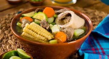Puchero criollo: sabor tradicional, calor de hogar y el abrazo perfecto para el invierno