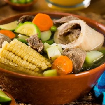 Puchero criollo: sabor tradicional, calor de hogar y el abrazo perfecto para el invierno