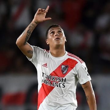 ¡Juanfer vuelve a vestir la banda! River lo recibe con los brazos abiertos